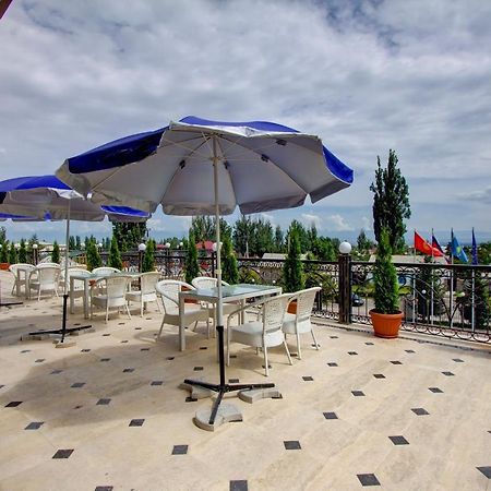 Karagat Hotel Karakol Exteriör bild