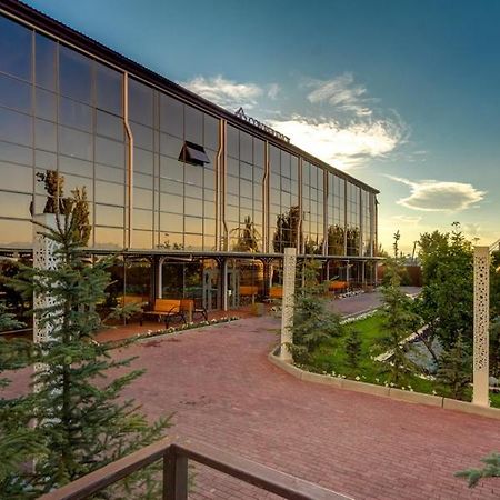 Karagat Hotel Karakol Exteriör bild